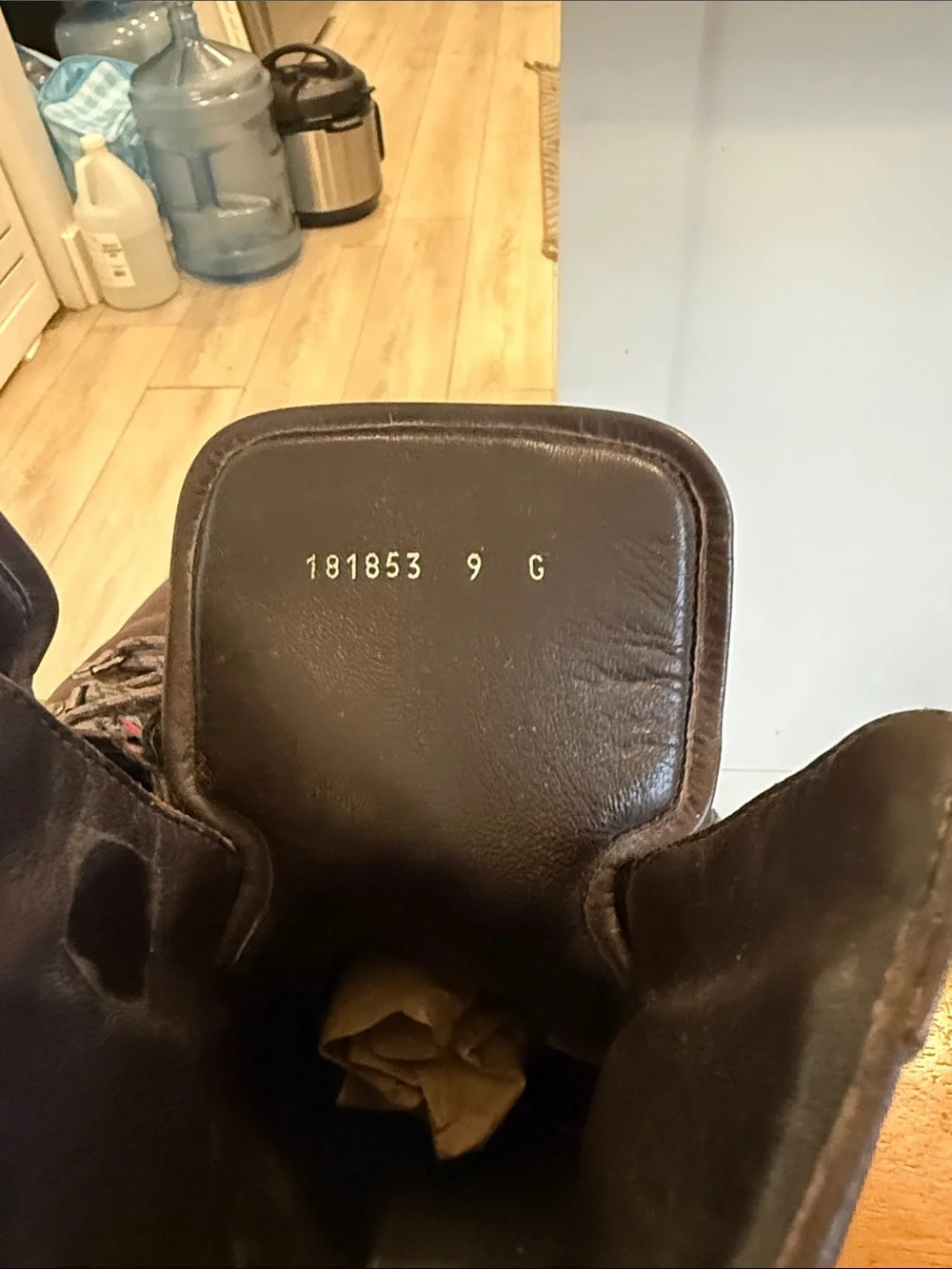 Gucci classic leather